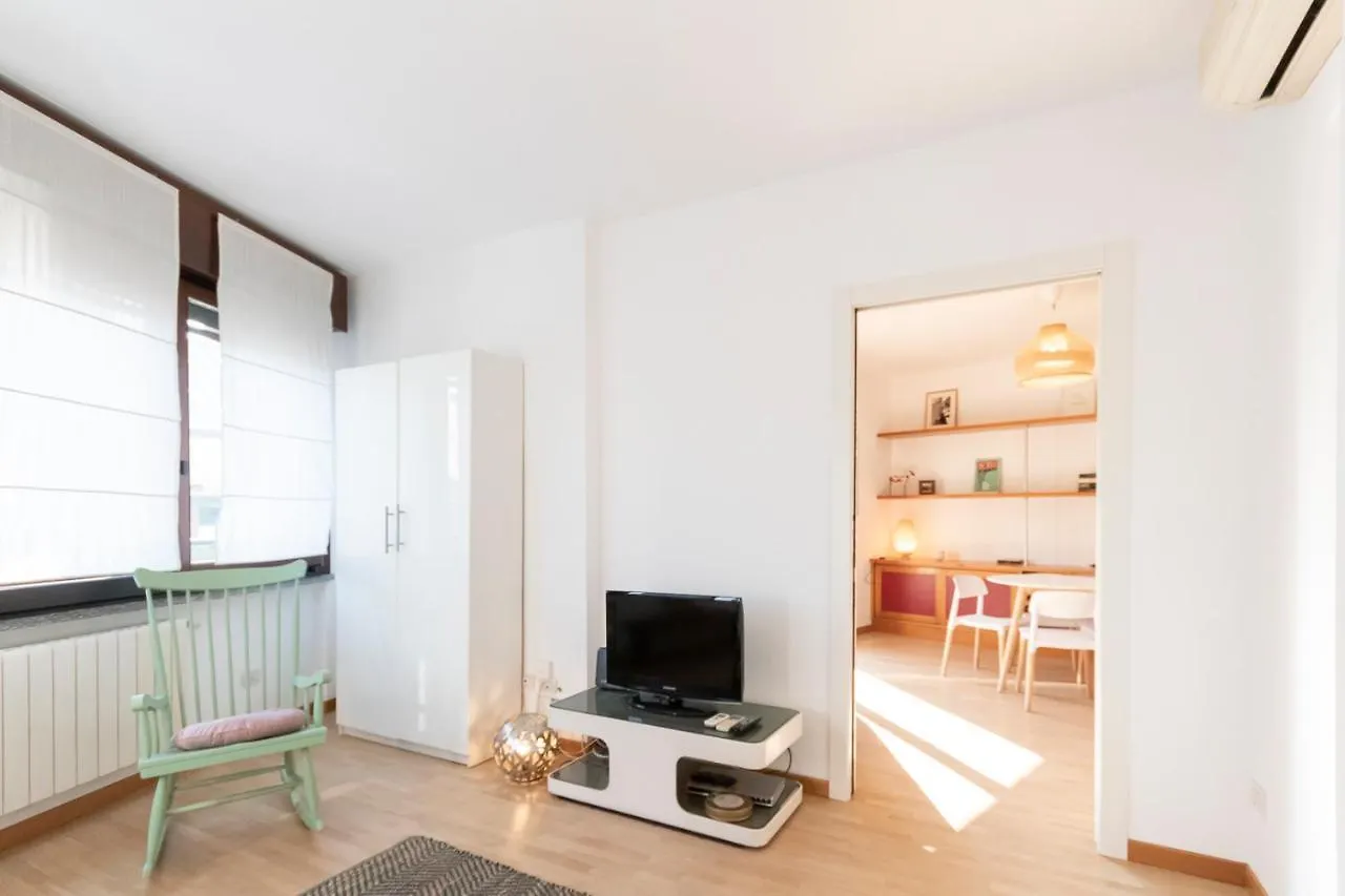 Marcona Apartment Mediolan